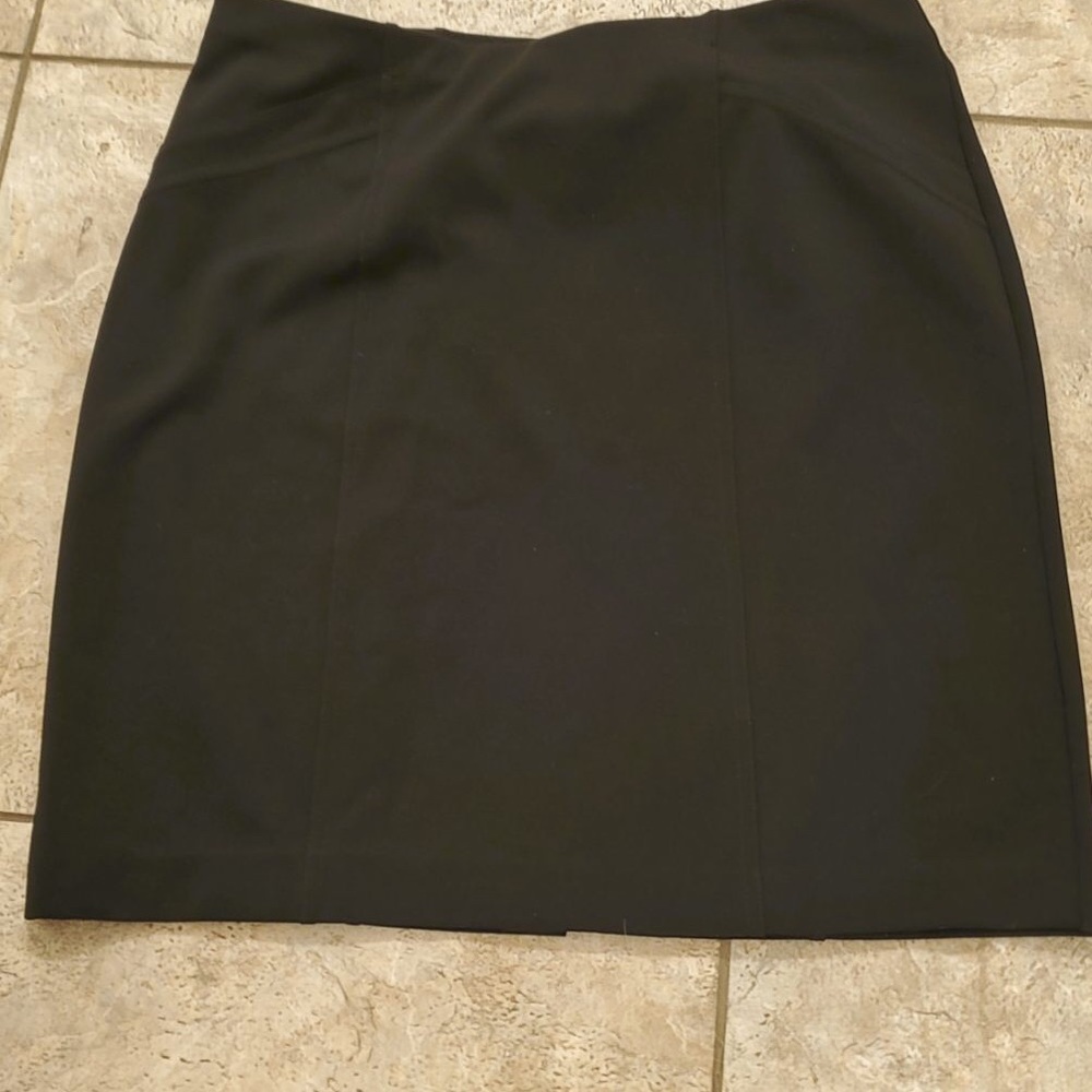 Express skirt size M